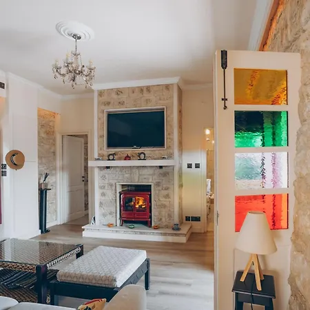 No 1 Mandria 펜션 레메소스