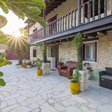 No 1 Mandria Feriehus